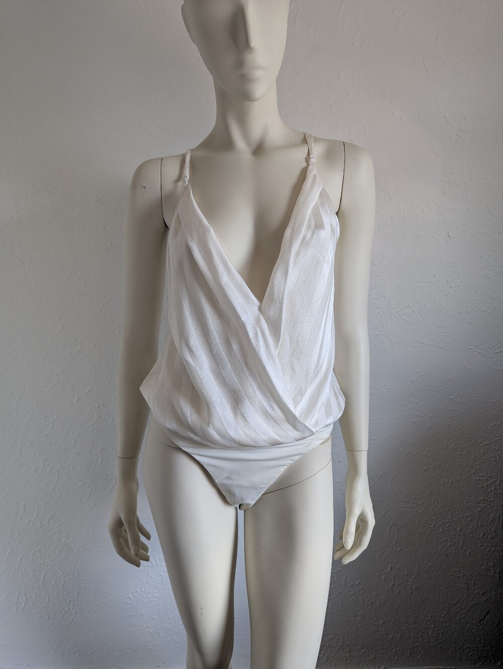 Rare! Michelle Mason Silk Cami Striped Deep V Spaghetti Strap Bodysuit 6 M